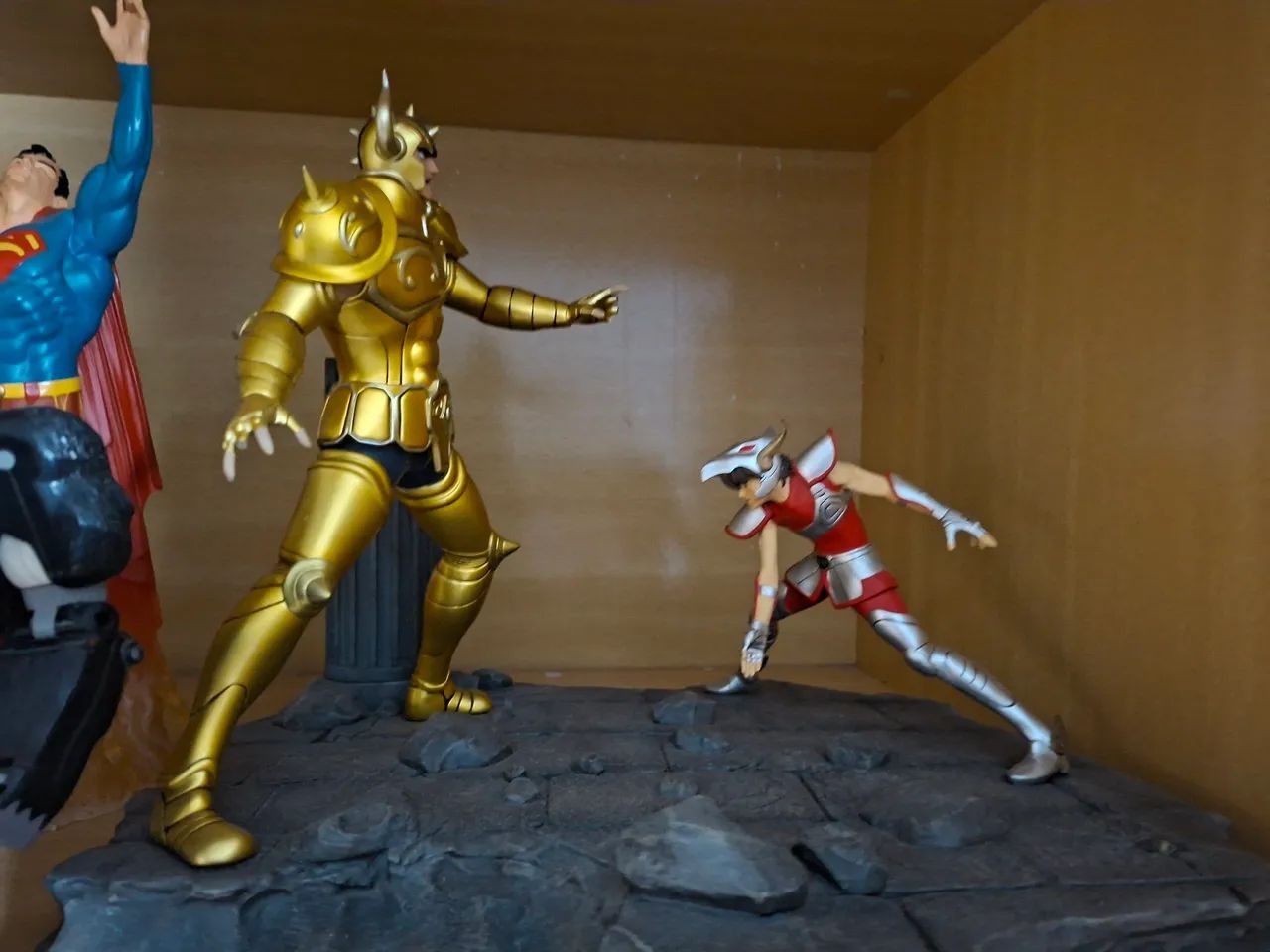 Estátua limitada Seya Vs Aldebaran Iron Studios