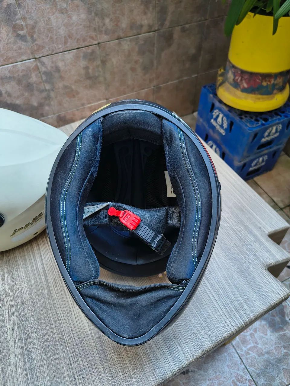 Vendo dois capacetes semi novos  - Foto 5