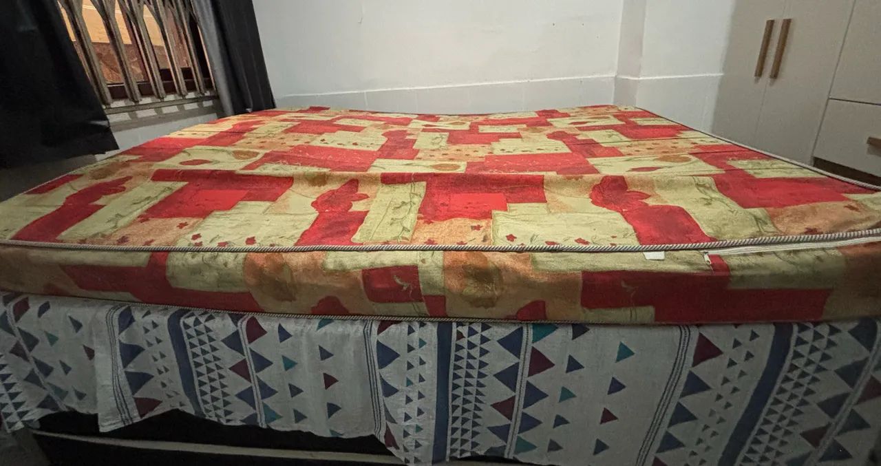 Colchão de casal usado 