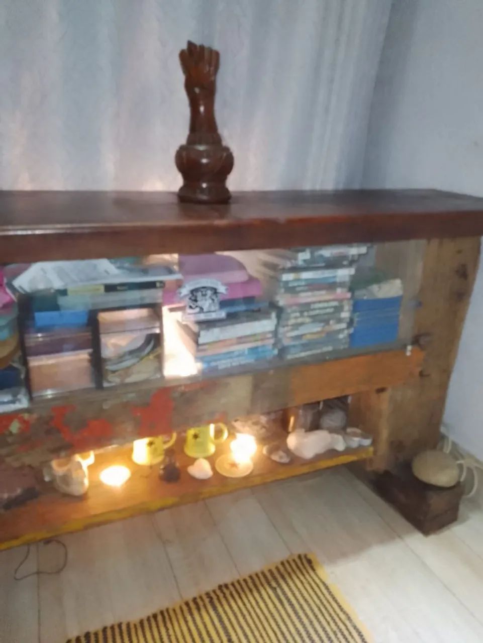 Vendo um rack de madeira está em Búzios  - Foto 3