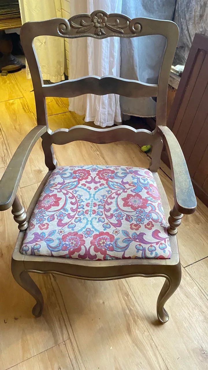 Mesa extensível de imbuia maciça com 4 cadeiras  - Foto 5