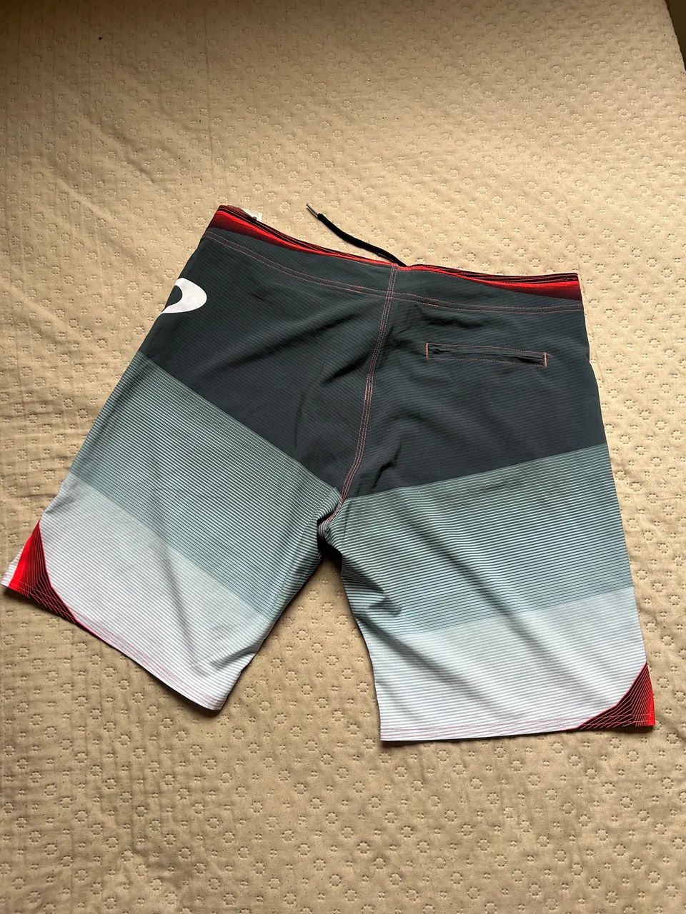 Short/Bermuda Oakley original  - Foto 2