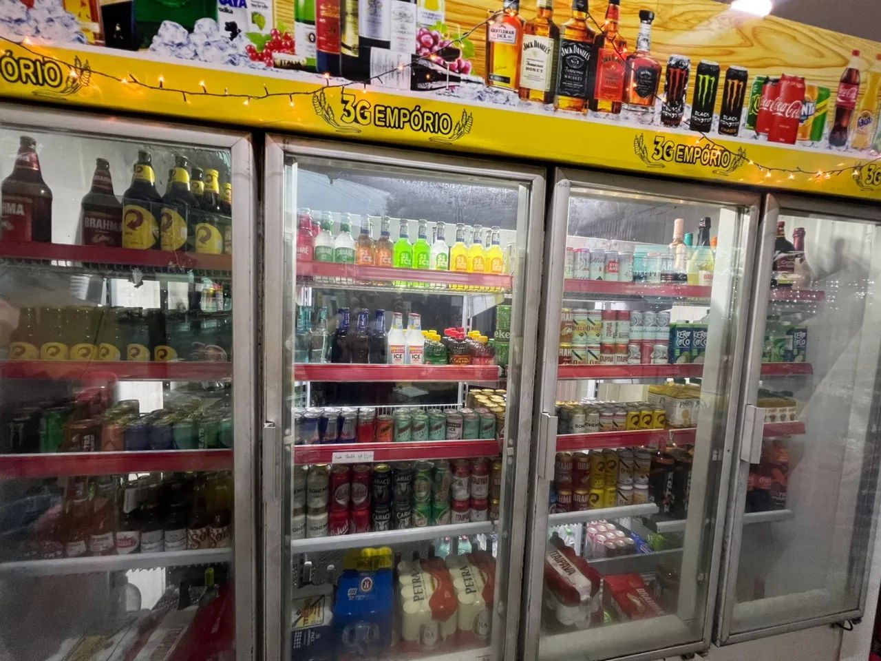 Vendo distribuidora ótima oportunidade em pleno funcionamento. - Foto 2