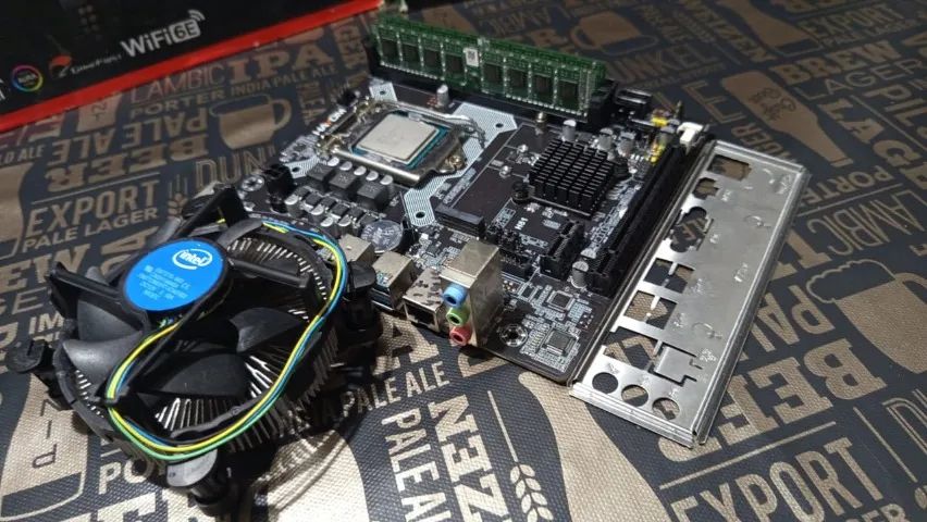 Kit i5 4570 + 4 gb Ram + Placa H81 Hayom
