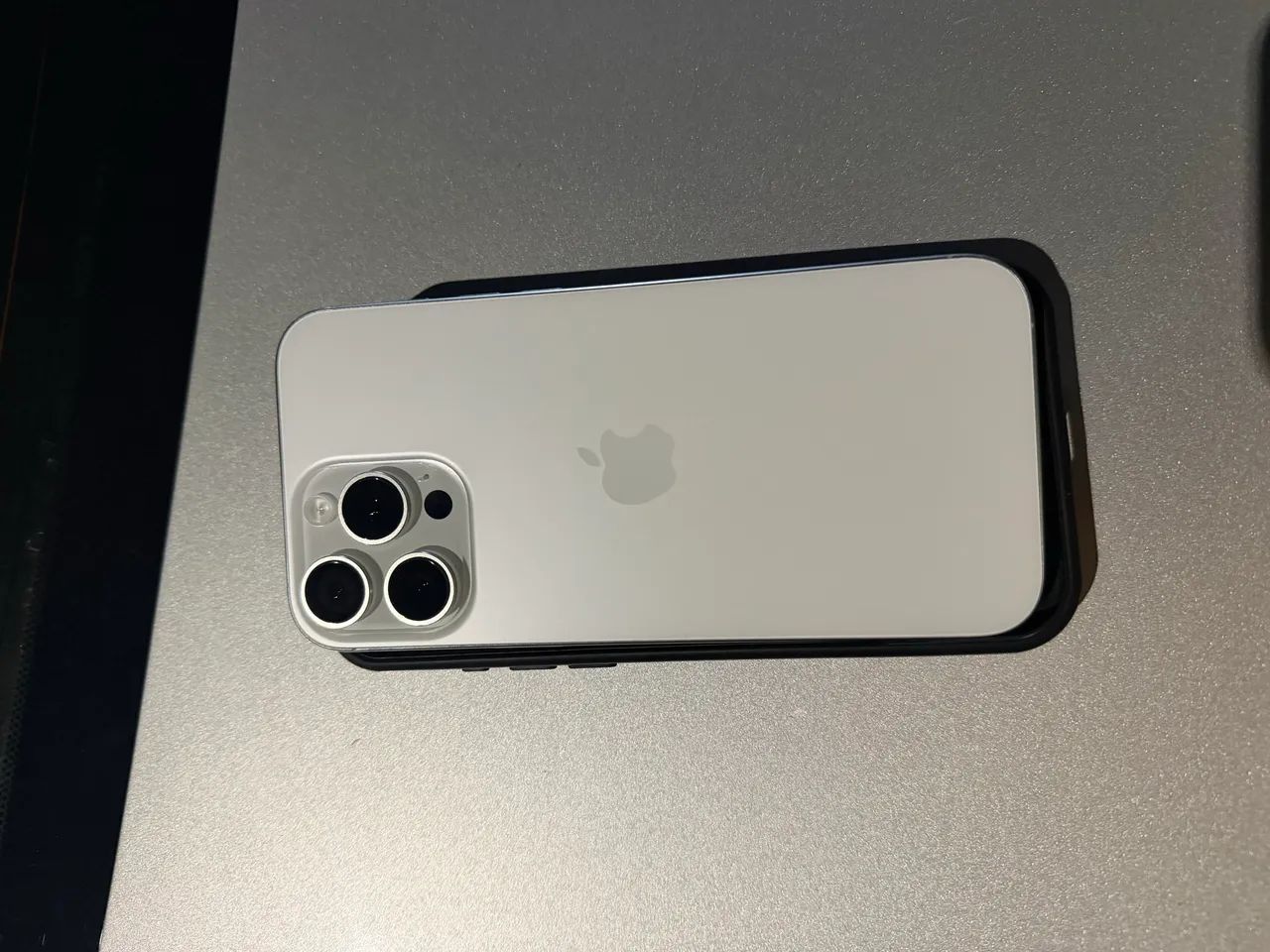 iPhone 16 pro max  - Foto 2