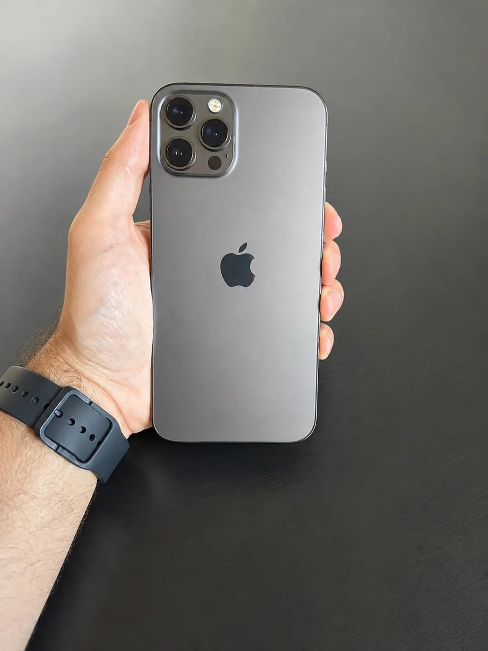 iPhone 12 Pro Max 256gb na caixa - Celulares e Smartphones