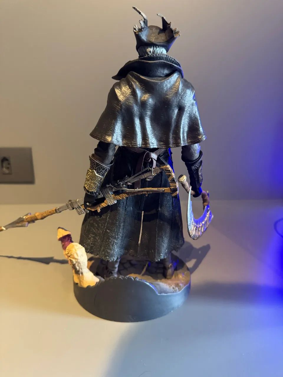 Estatua Caçador Hunter Bloodborne 35cm Bootleg - Foto 5