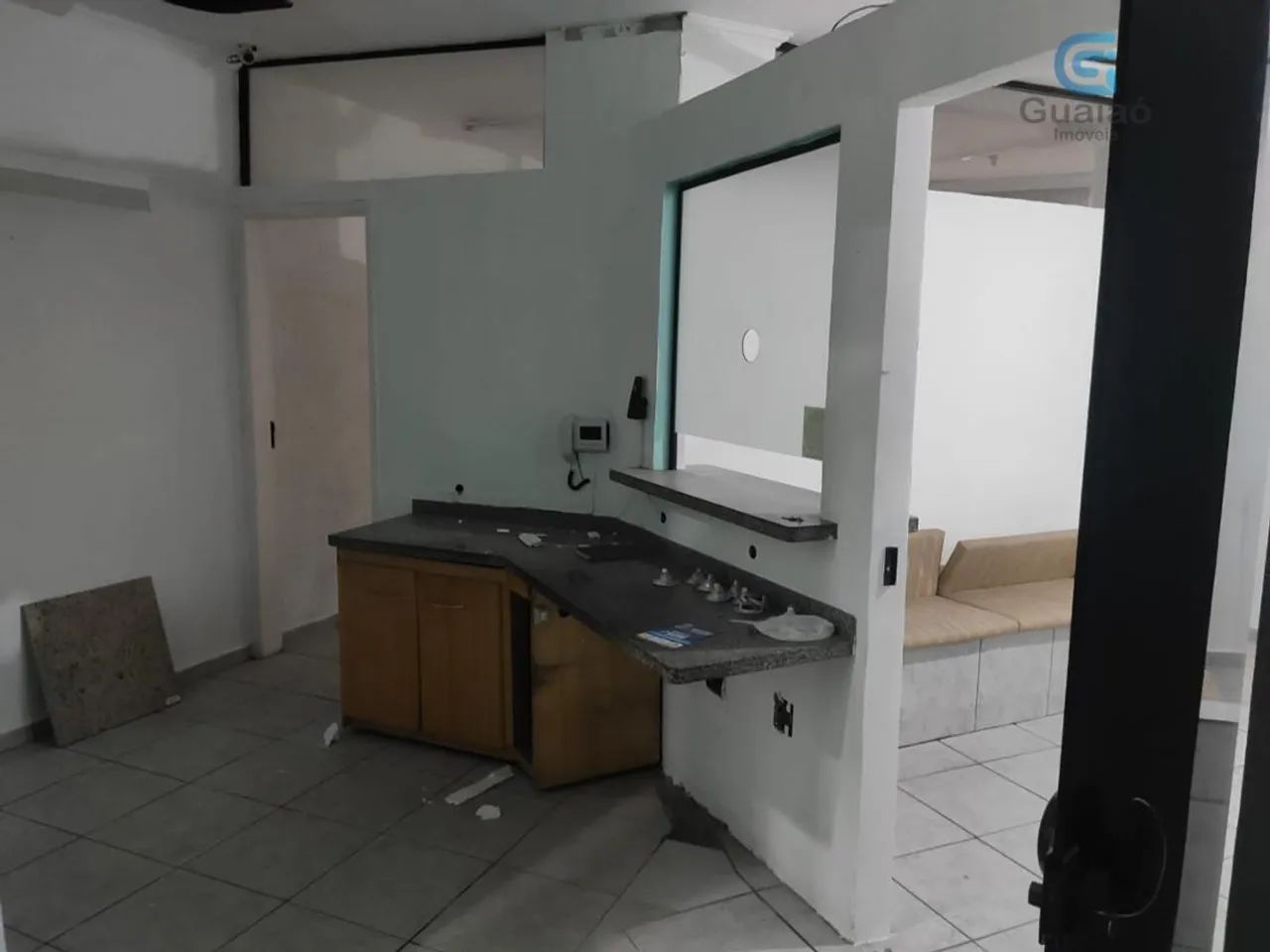 Alugo sala comercial, Centro, São Vicente