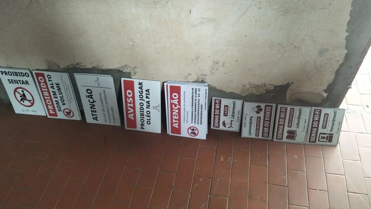 Placas de Sinaliza ção  - Foto 2