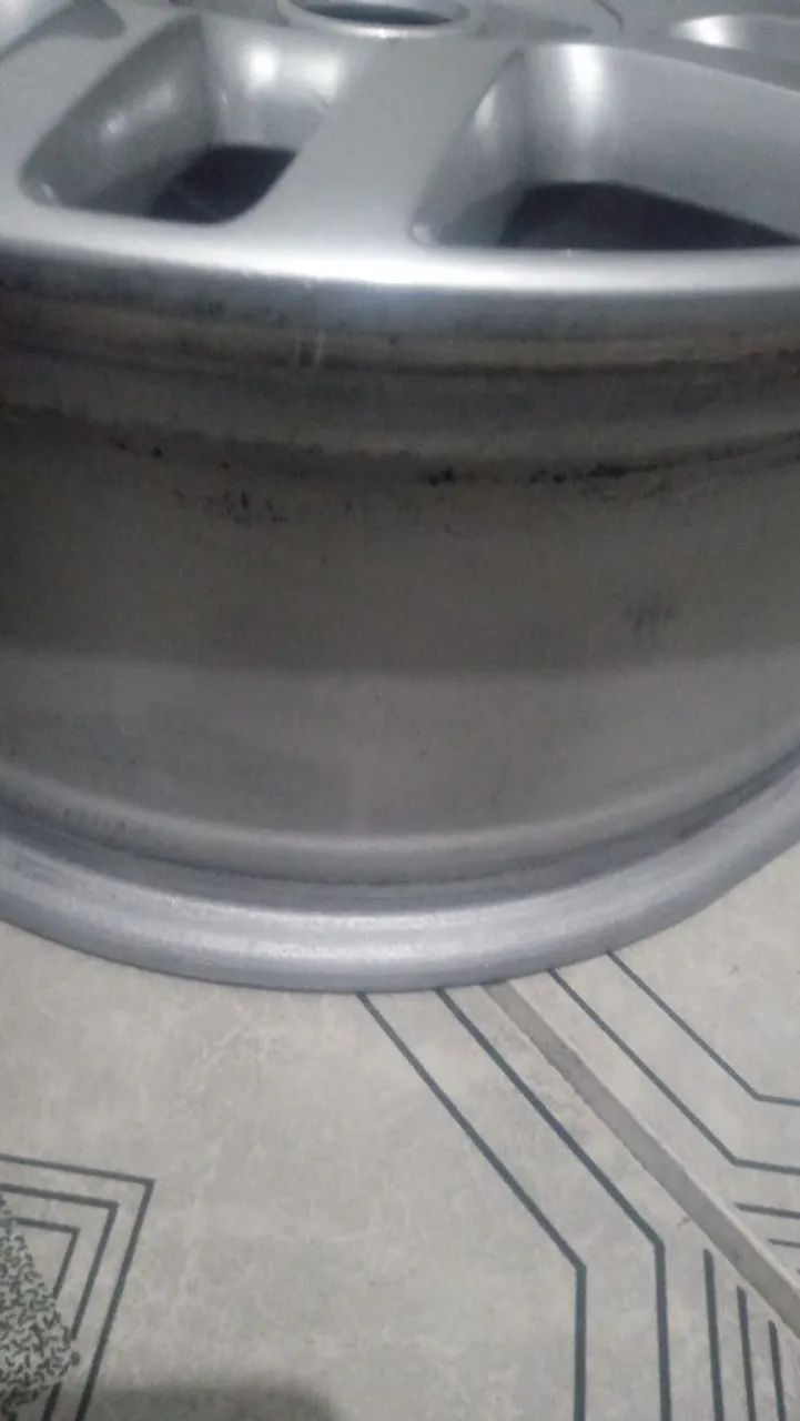 Rodas aro 17 . Obs troco por roda aro 15  - Foto 5
