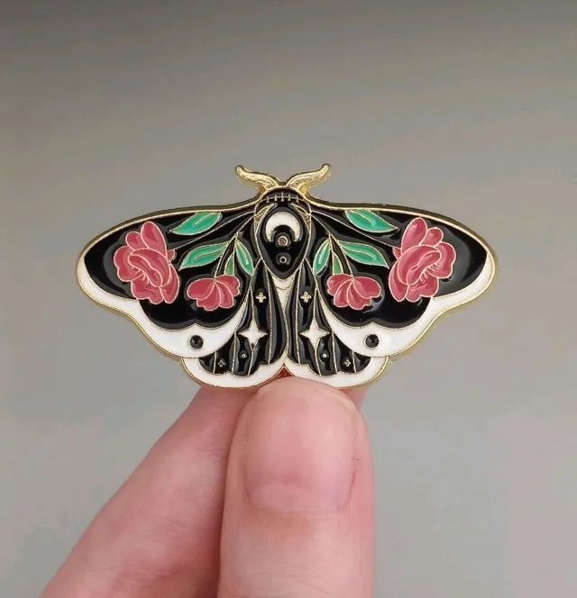 Broche de Mariposa Flor Vermelha (novo)