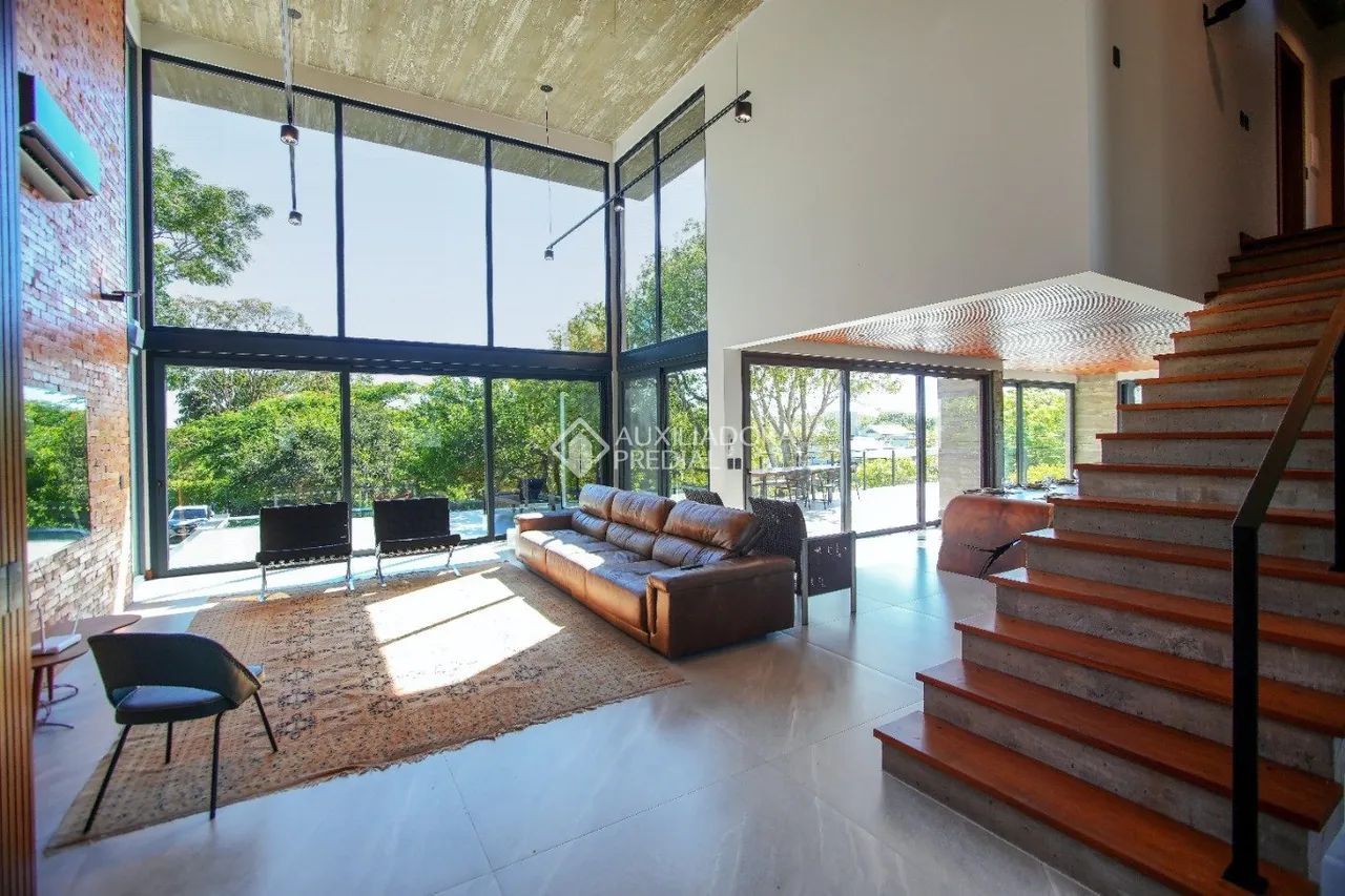 Casa em condomínio Costa Leste