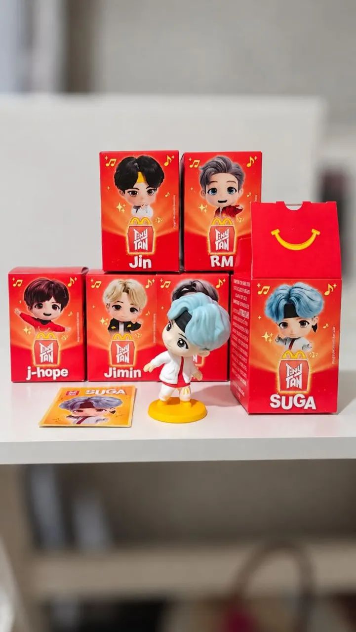 Bonecos BTS McDonalds - MicDrop - Foto 2