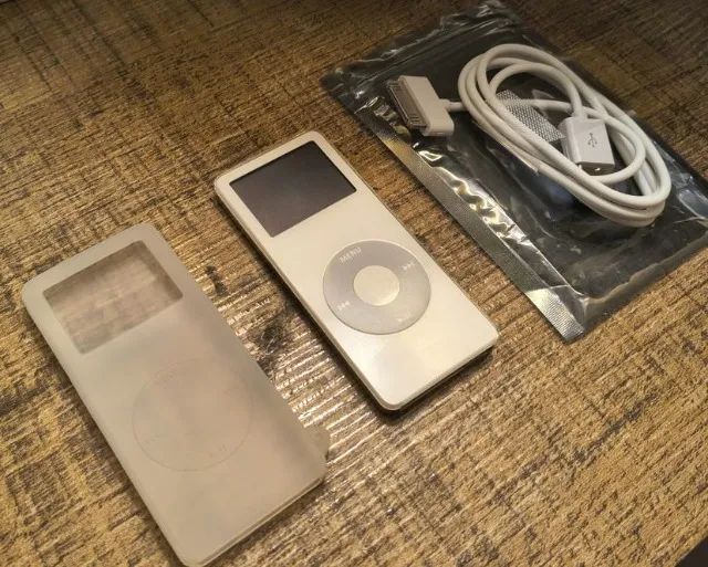 iPod Nano 4GB com bateria nova + cabo + capa - Foto 2