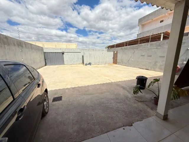Casa no Setor Tradicional (Rua Mato Grosso) - Foto 3