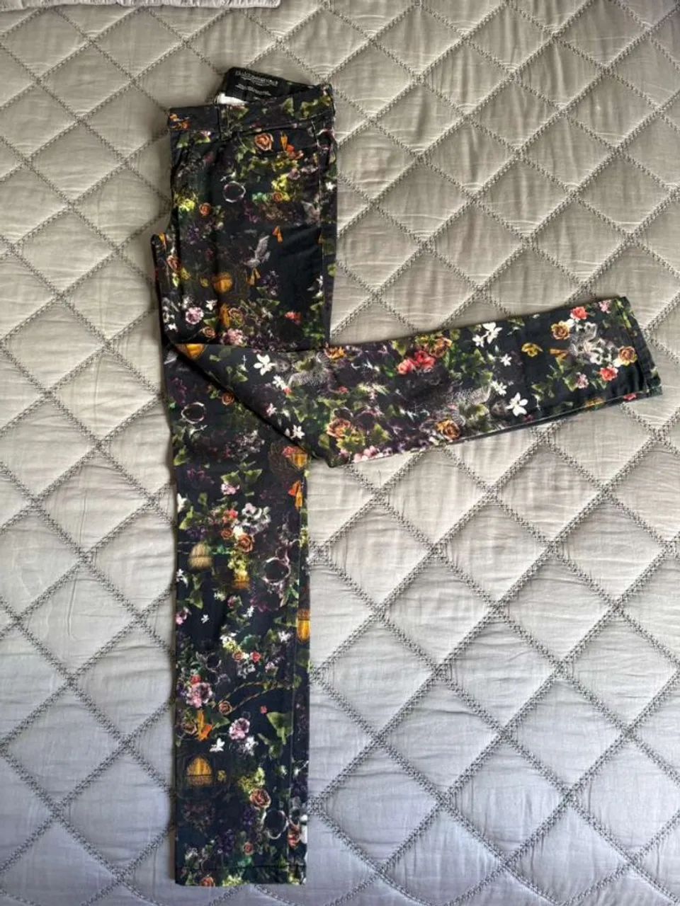 Calça Ellus preta floral  - Foto 3