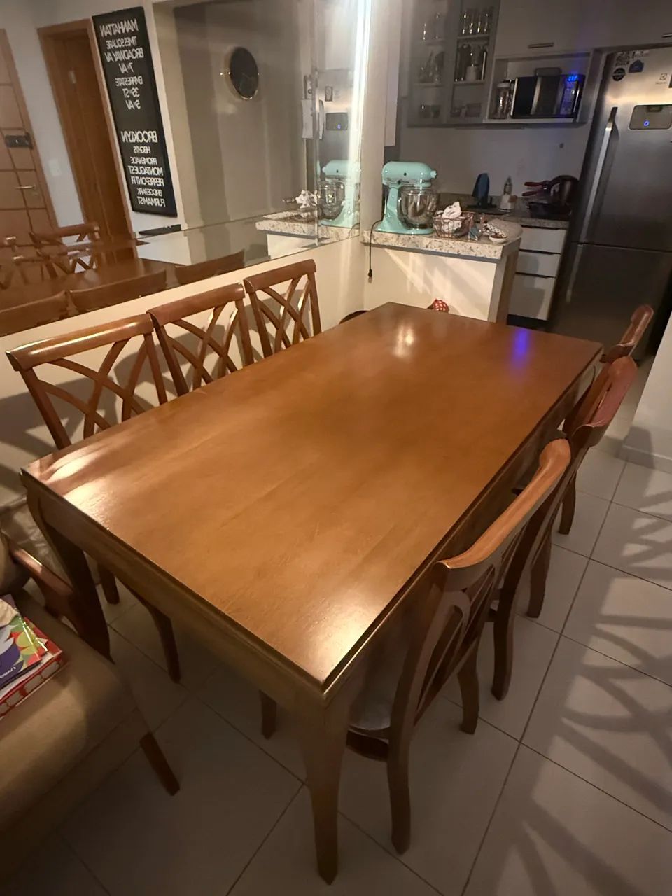 Mesa de Jantar com 6 cadeiras