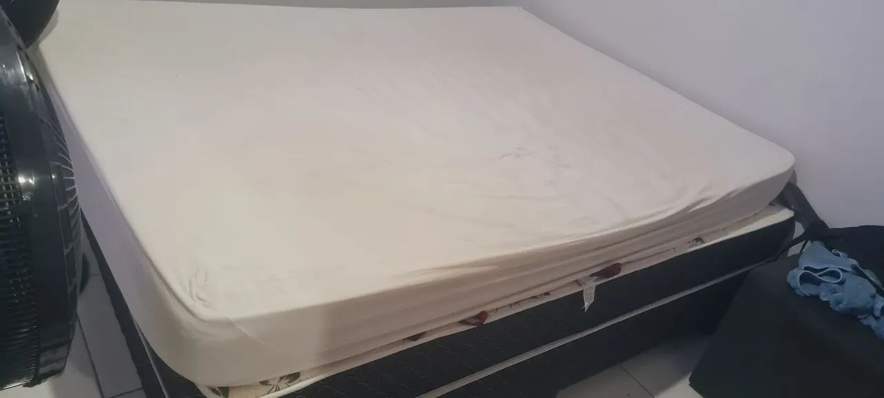 Cama de casal com colchão