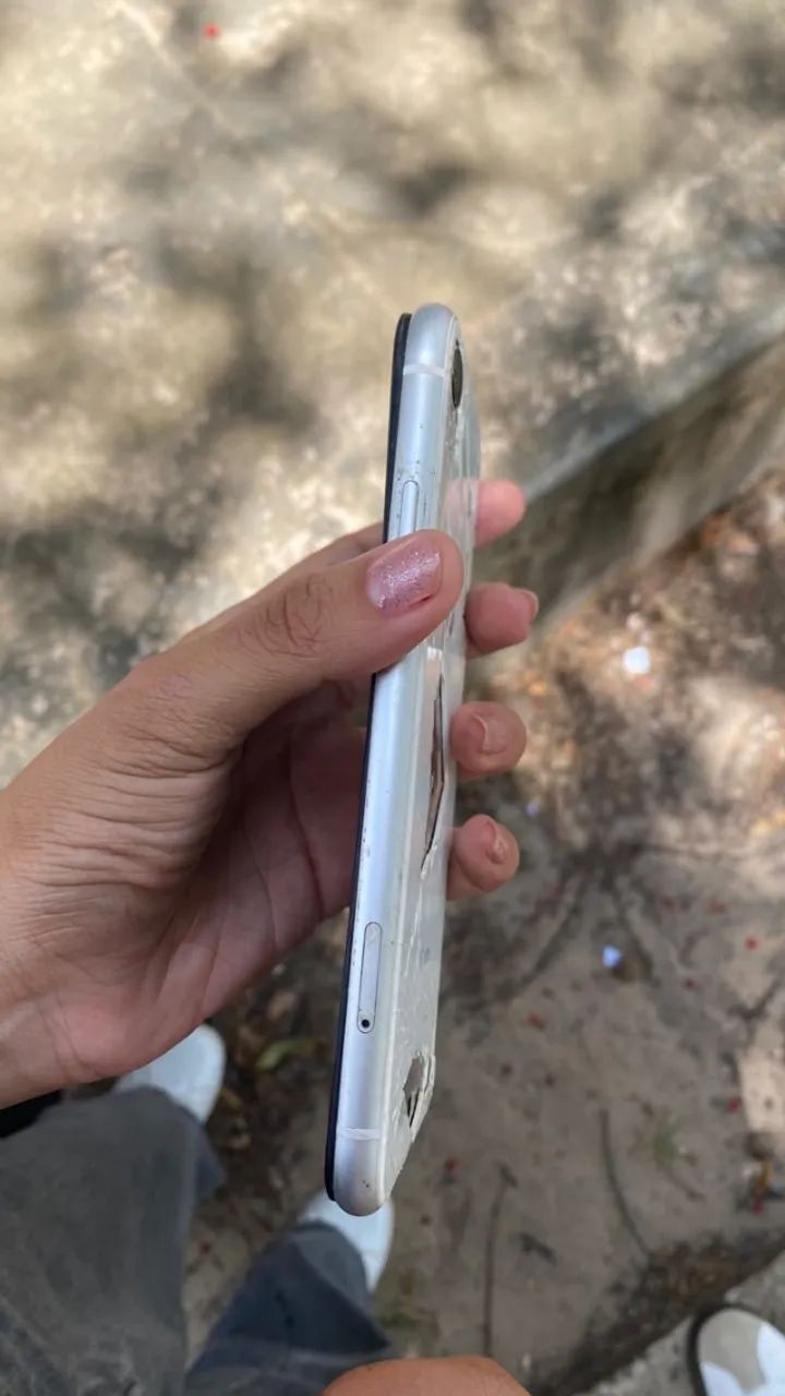 iPhone XR 64GB ? para conserto/peças - Foto 3