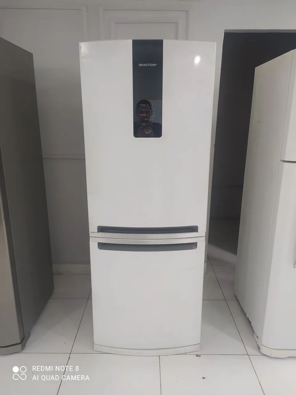 Geladeira enorme 