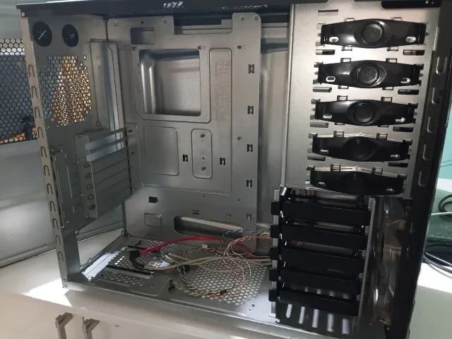 gabinete gamer cooler master HAF 922 - Foto 6