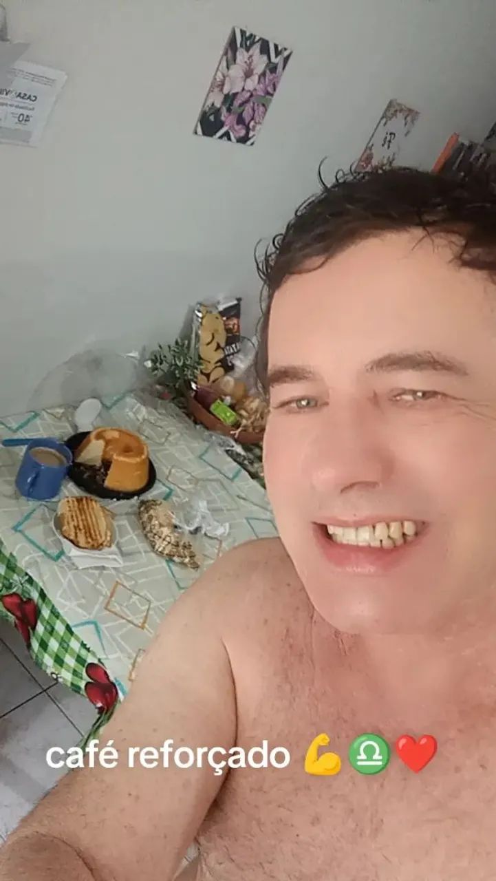Faço serviço de pintura de residência 