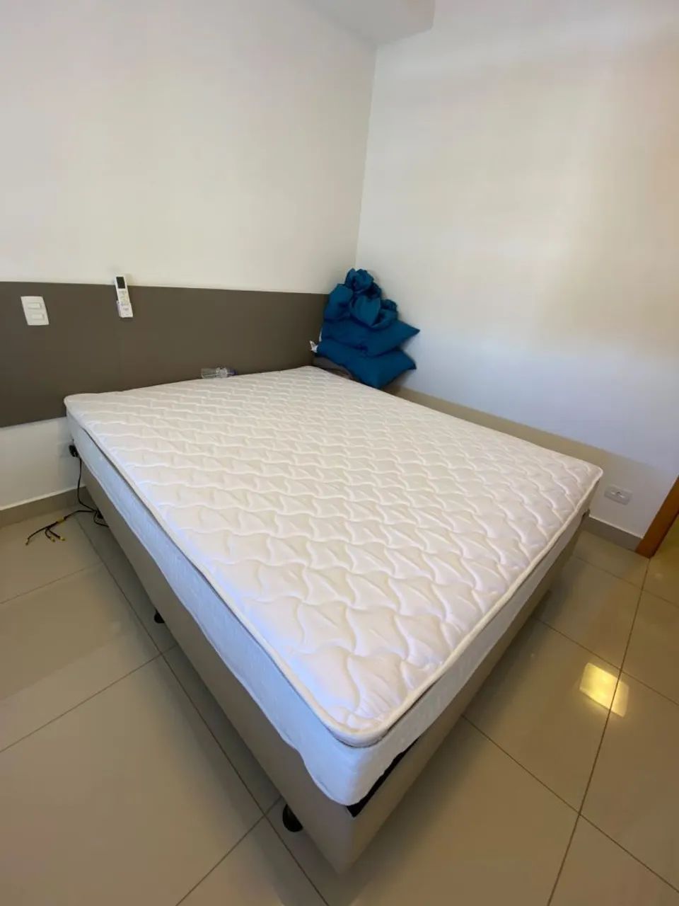 Vendo colchão e box Queen sem uso - Foto 2
