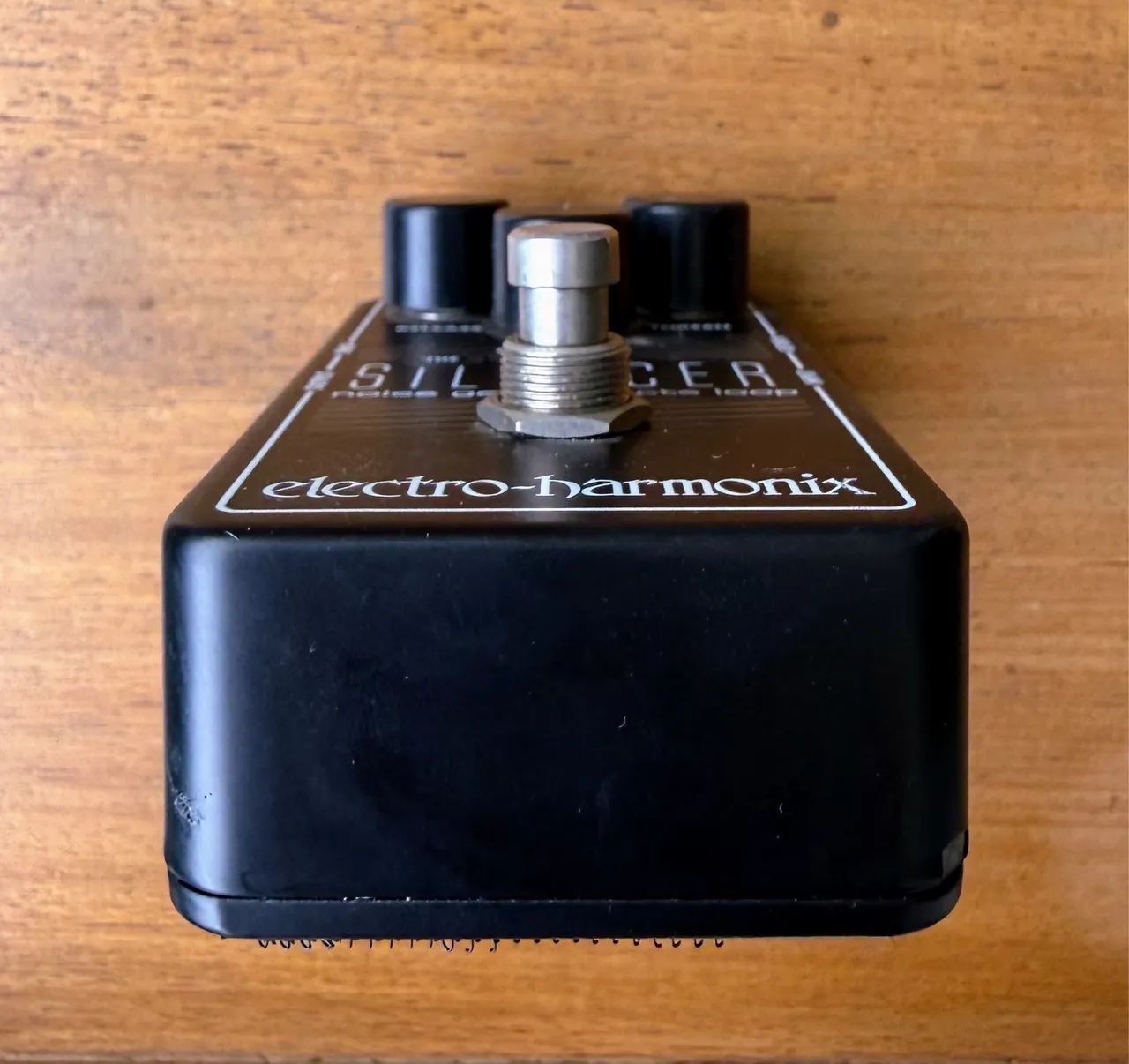 Electro-Harmonix The Silencer Noise Gate + Effects Loop c/ Caixa