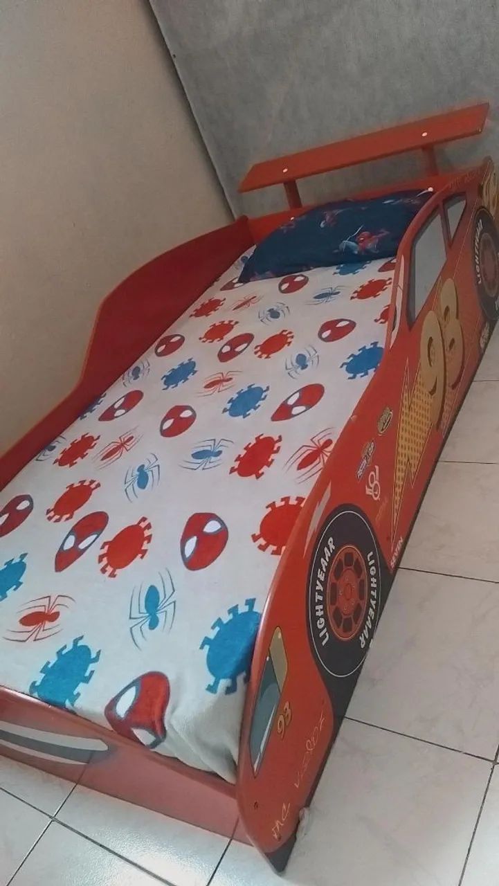Cama Macqueen menino já com colchão 