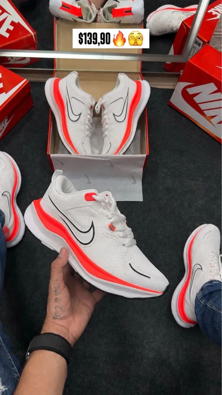 Tênis ADIDAS de corrida 