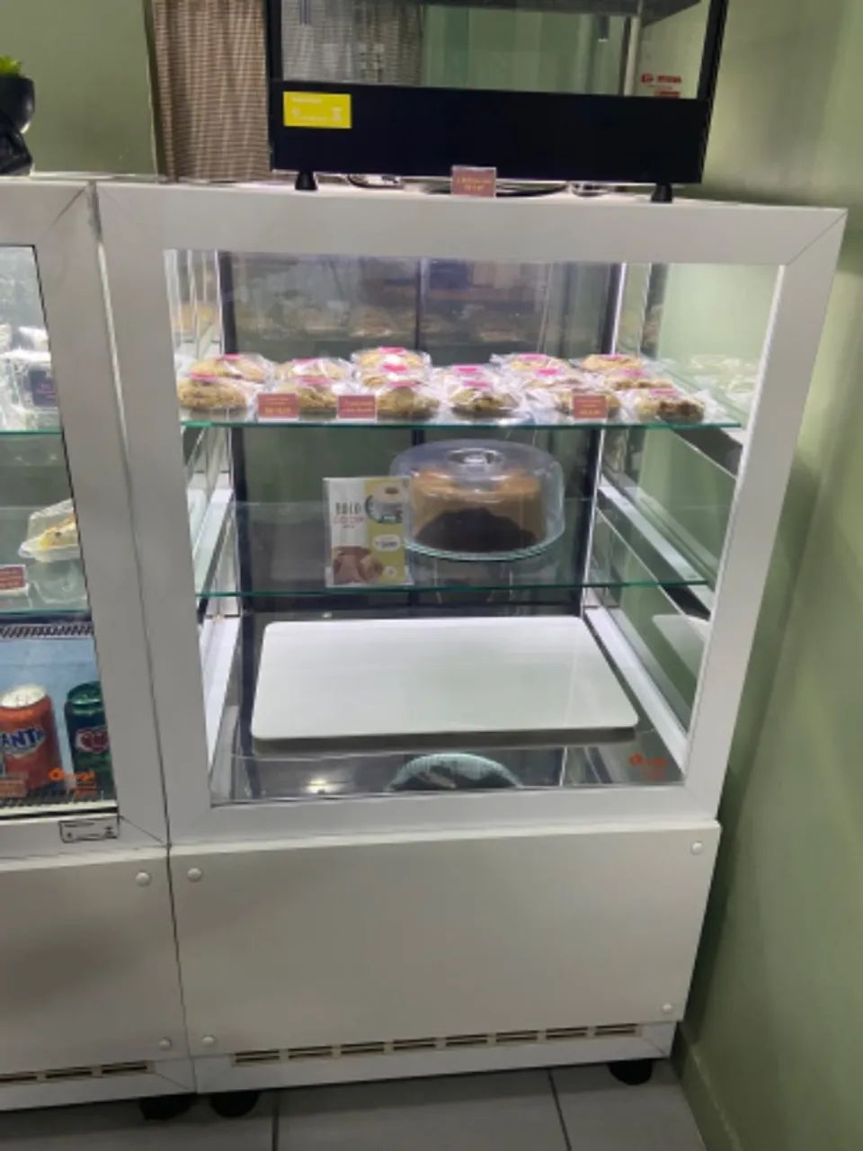 Vitrine/Balcão Neutro/Seco 70cm Branco - 220V - Omega