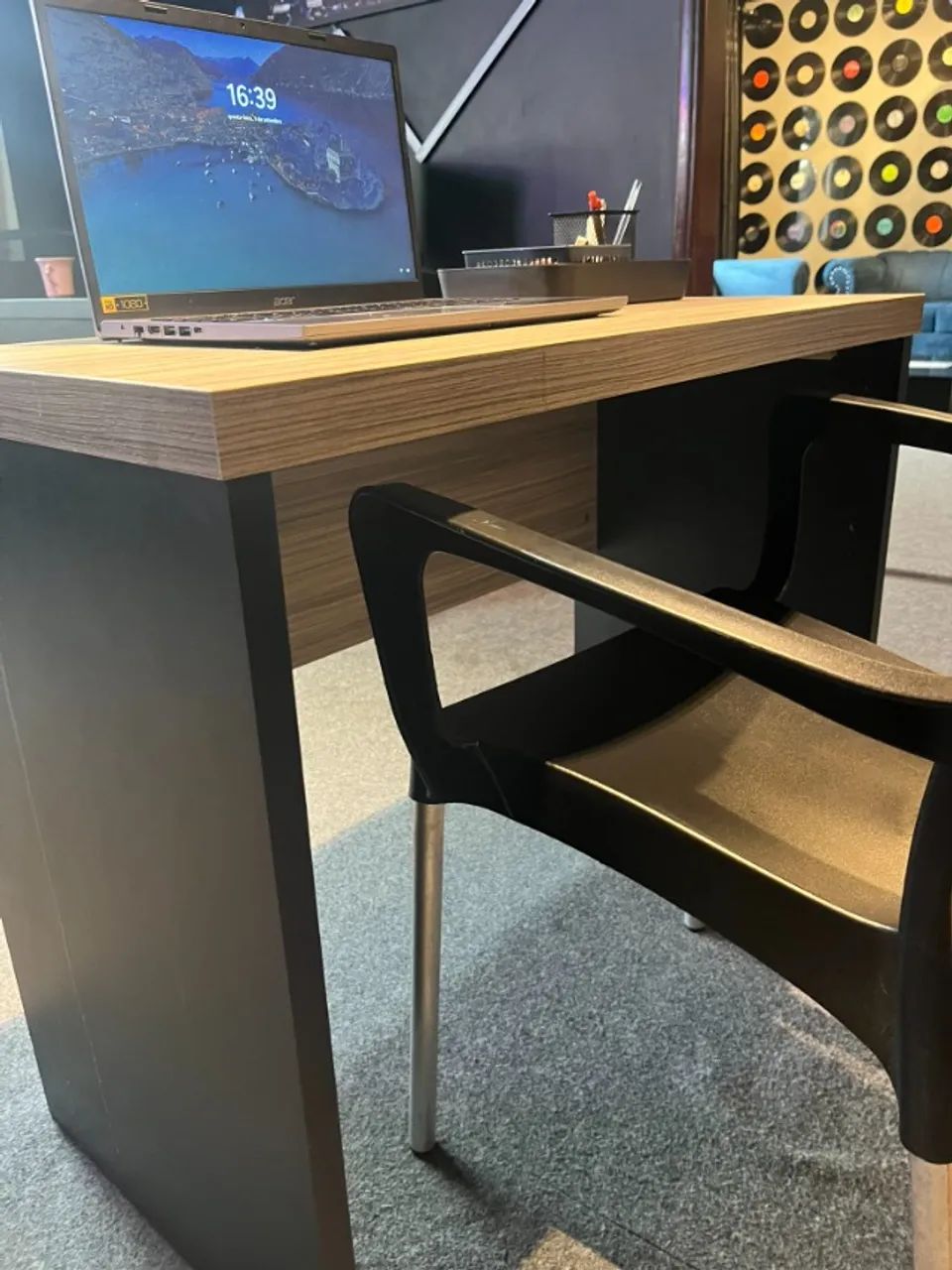 Mesa De Escritório Home Office Moderna (90x45cm) - Perfeito Estado - Foto 2