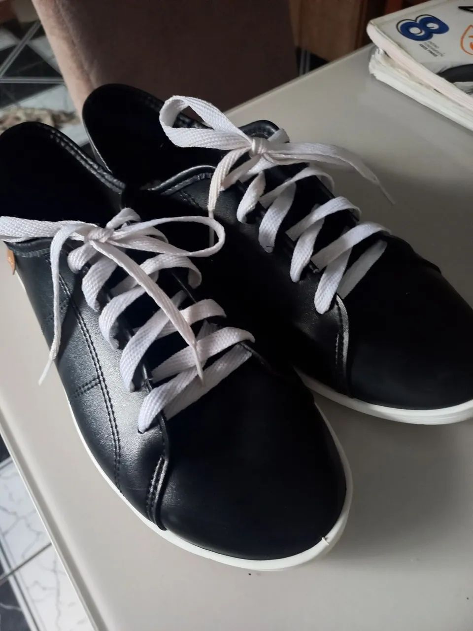 Tênis preto (36) 