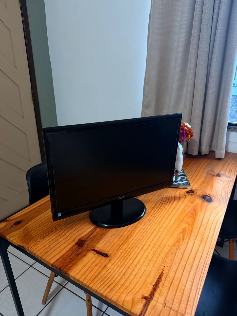 Monitor AOC Full HD