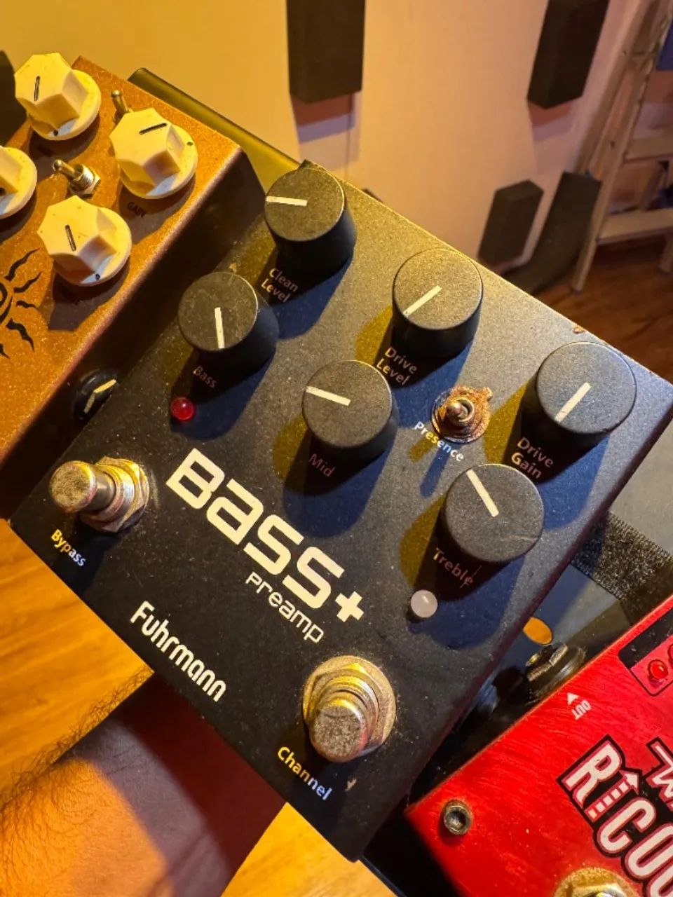 Pedal pra Baixo | Pre-amp Bass+ Fuhrmann - Foto 3