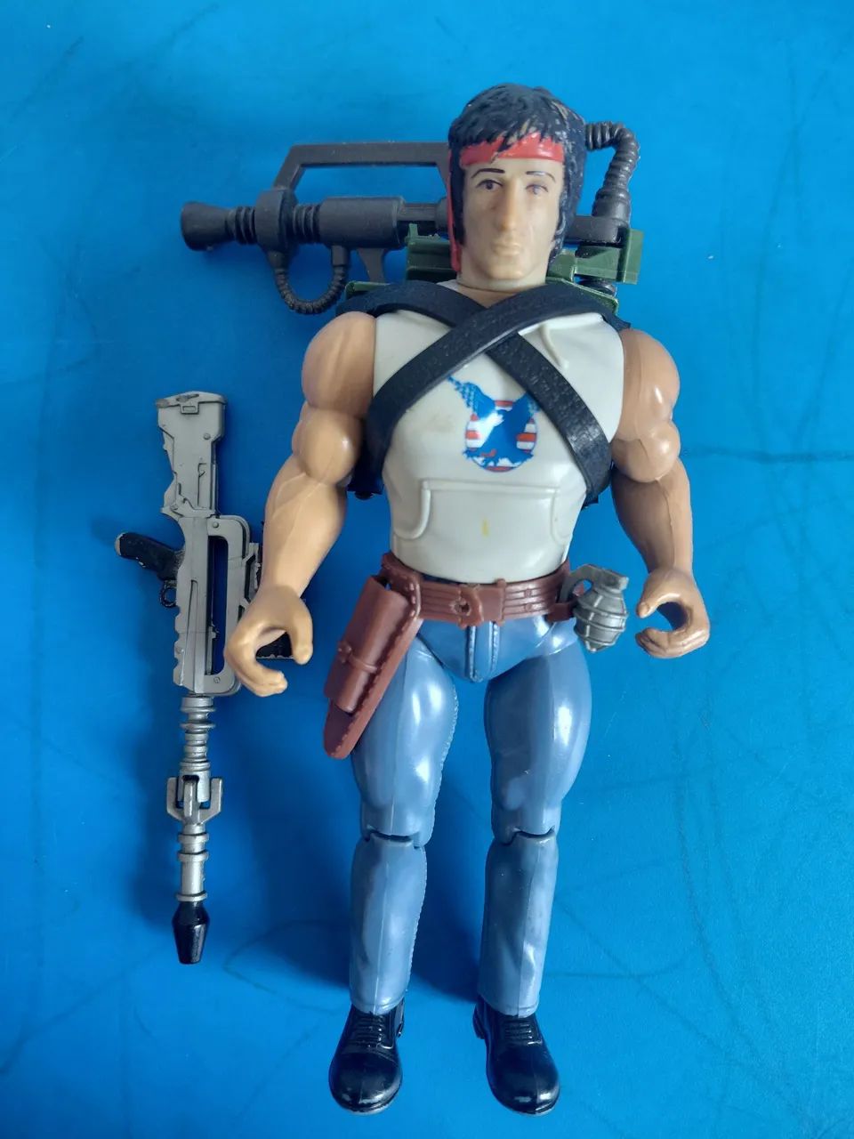 Rambo com camisa anos 80