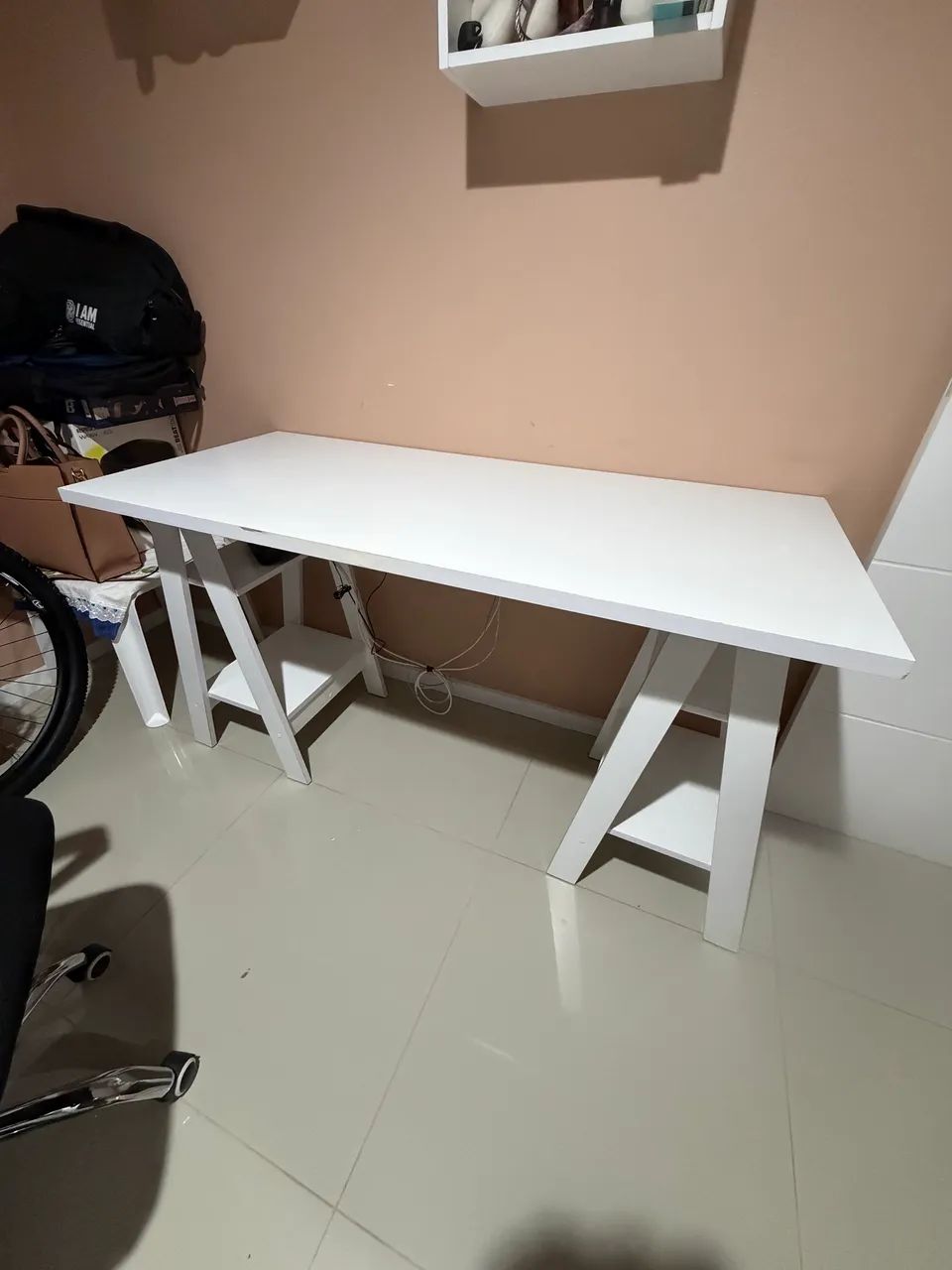 Vendo escrivaninha e cadeira de escritório  - Foto 2