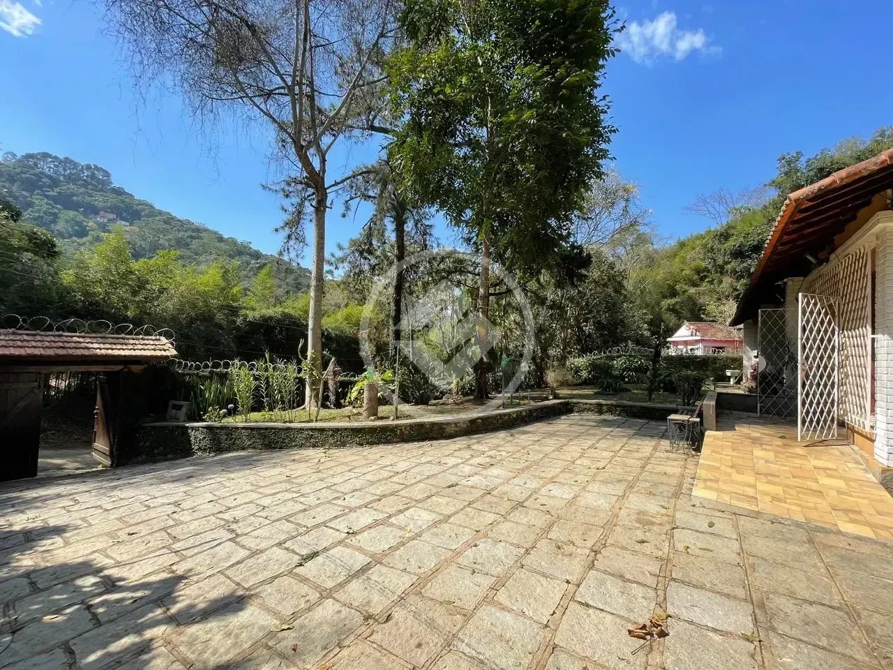 Casa linear de 3 quartos, ampla e cercada pela natureza em Teresópolis codigo: 360176 - Foto 4