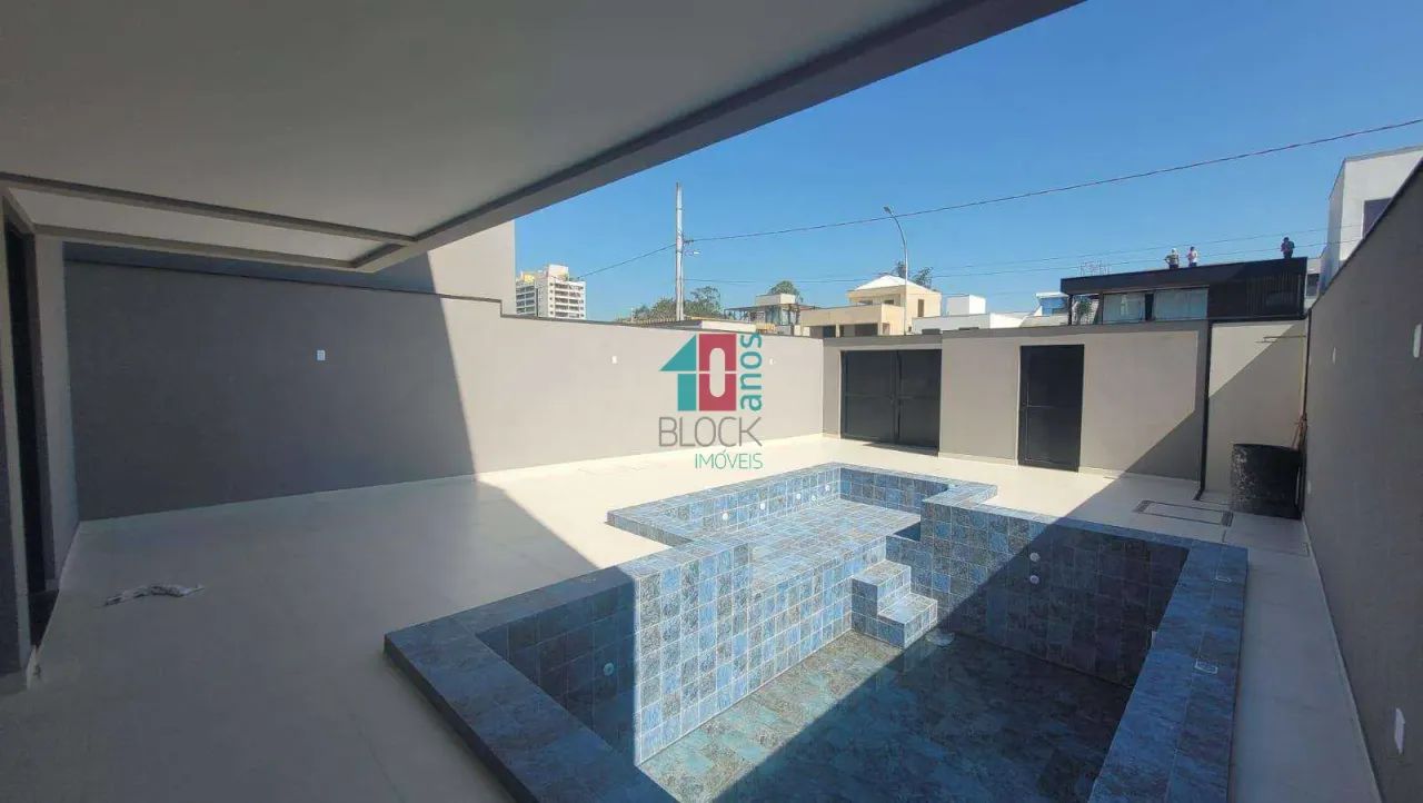 Recreio dos Bandeirantes | Casa de Condomínio 6 quartos, sendo 6 suites