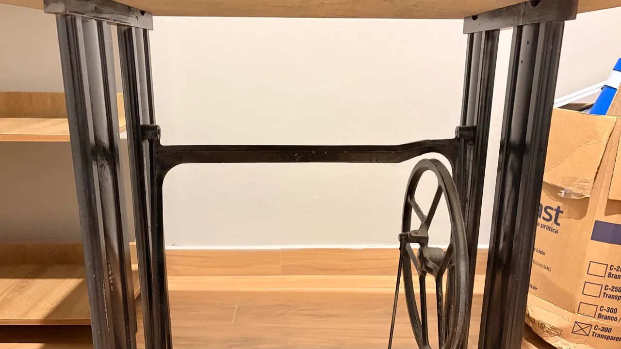 mesa de costura com mármore - singer