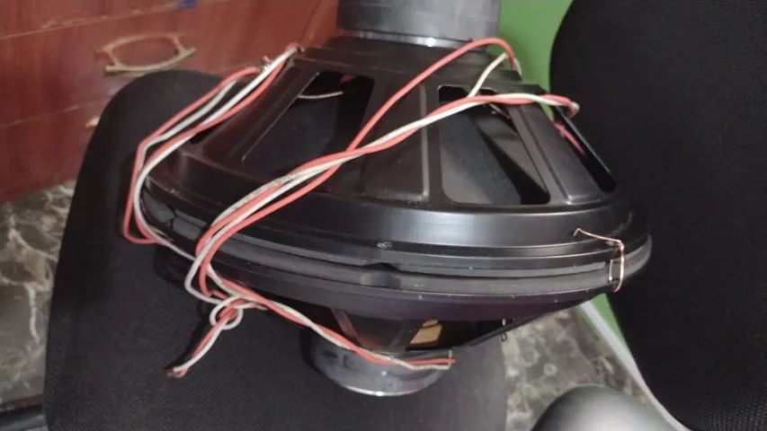 vendo par alto falante JBL15 polegadas 350 RMS leia pf - Foto 4