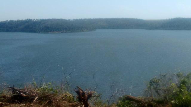 Vendo Área 10,5 ha beira da lagoa - Foto 2