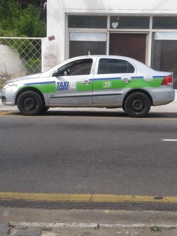 Vendo carro e ponto de táxi