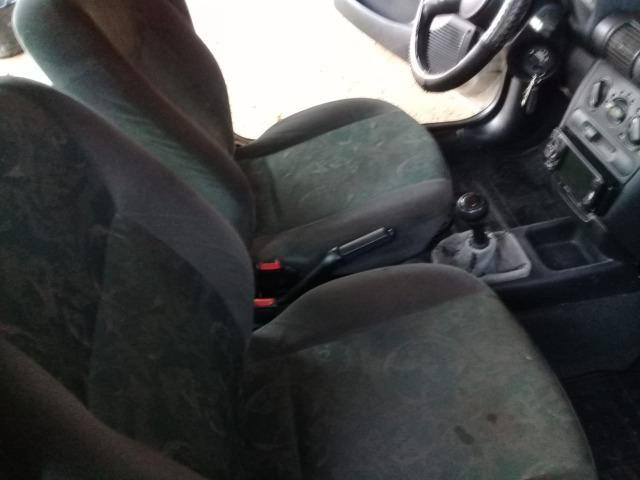 Corsa Sedan - Foto 2