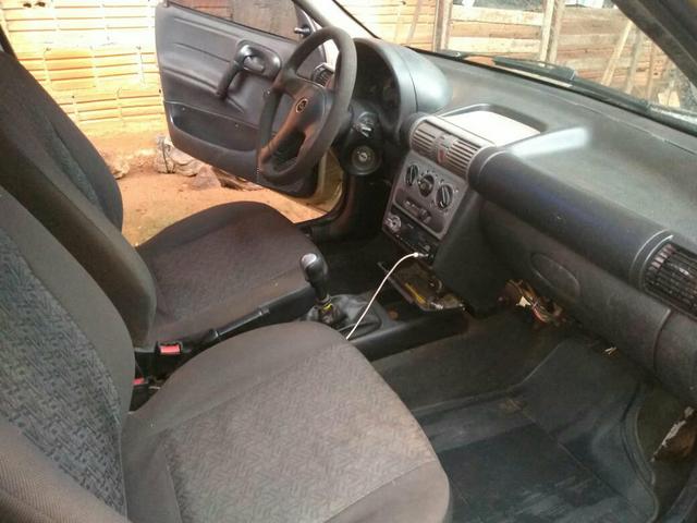 Automóvel - Foto 2