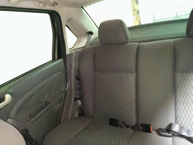 Ford fiesta sedan - Foto 2