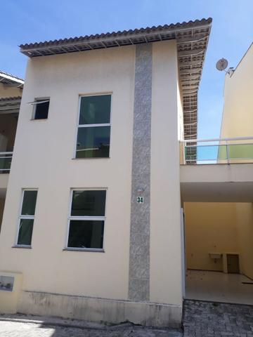 Casa duplex em condomínio fechado na Lagoa Redonda