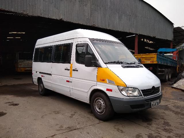 Van Guerra Mercedes Benz 16 lugares Diesel 06/07 doc ok e manutenção em dia