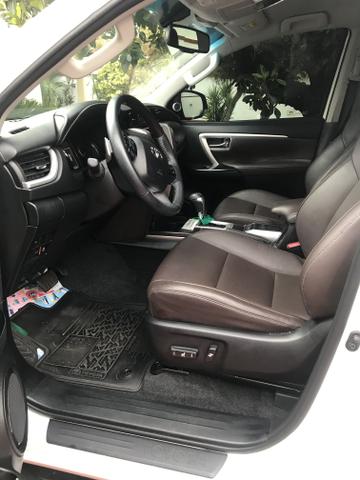 Toyota Sw4 SRX 2.8 / 5 LUGARES / 2018 - Foto 6