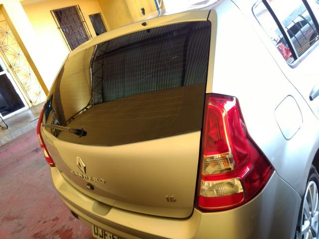 Sandero Expression 1.6 2013 - Foto 2